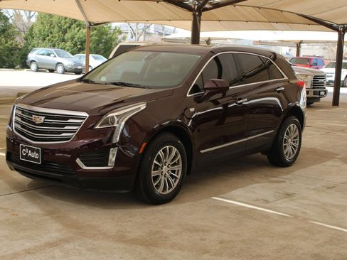 Used 2018 Cadillac XT5 Luxury w/ Driver Awareness Package image 4
