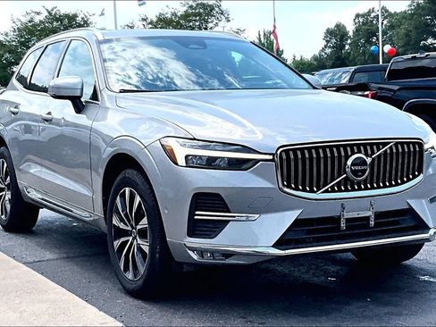 Used 2023 Volvo XC60 B5 Plus AWD/4WD image 1