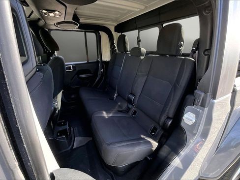 Certified 2021 Jeep Gladiator Sport image 20