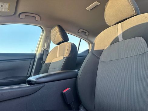 Certified 2025 Nissan Sentra SV FWD image 40