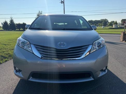 Used 2016 Toyota Sienna XLE Premium AWD/4WD image 4
