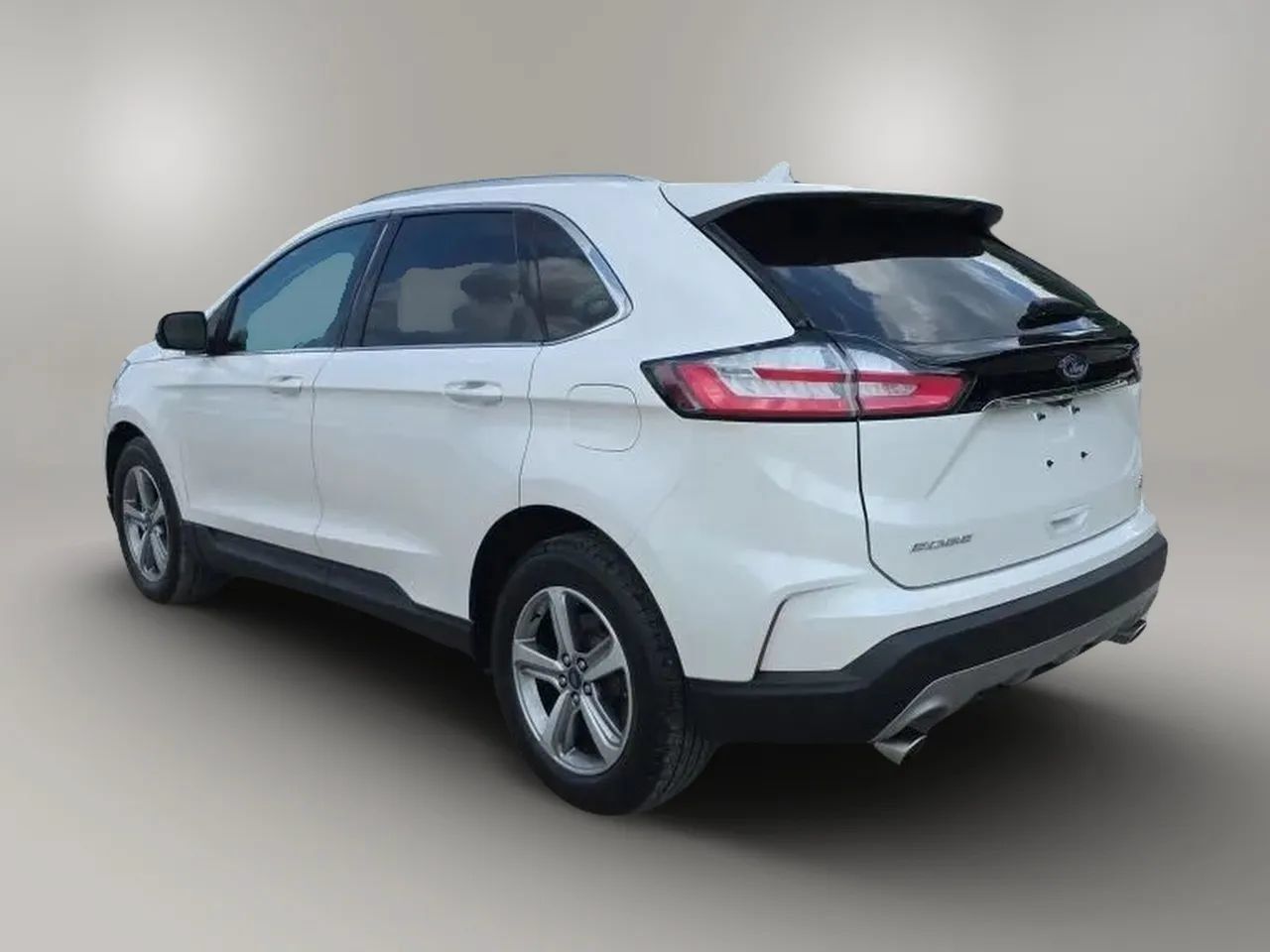 Used 2019 Ford Edge SEL w/ Equipment Group 201A FWD image 6
