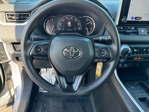 Used 2024 Toyota RAV4 LE image 21