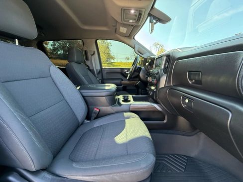 Used 2021 Chevrolet Silverado 1500 LT Trail Boss AWD/4WD image 15