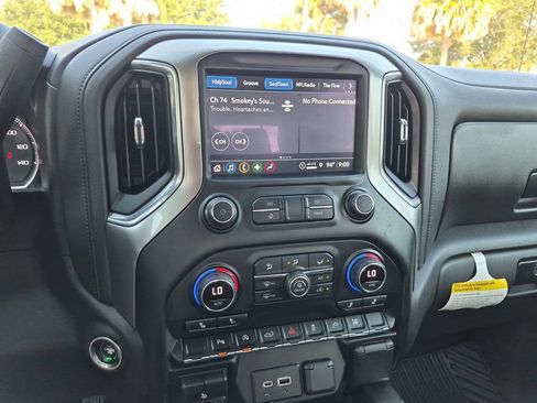 Used 2021 Chevrolet Silverado 1500 RST w/ All Star Edition Plus RWD image 17