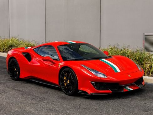 Used 2020 Ferrari 488 Pista Coupe image 7