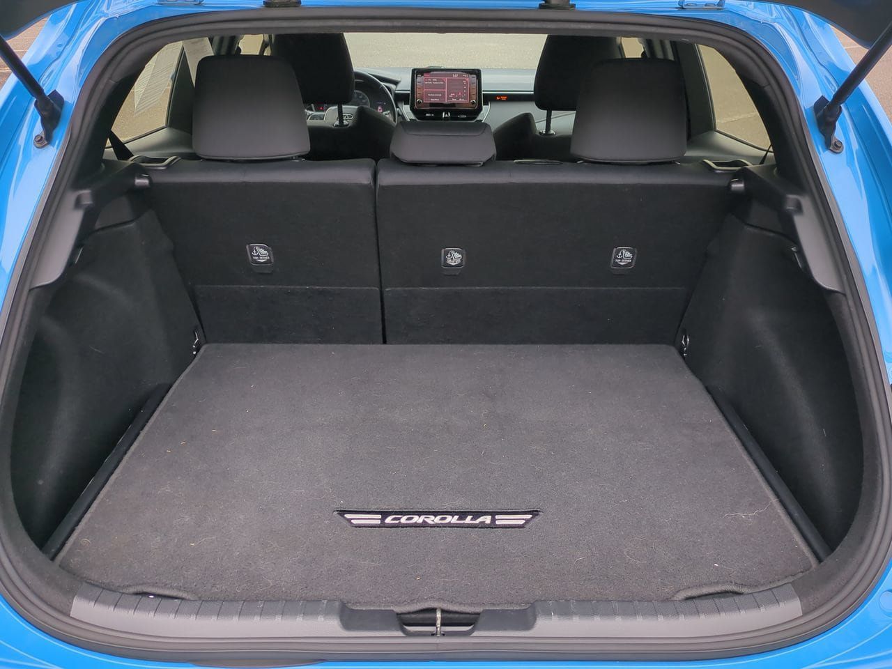 Used 2019 Toyota Corolla SE w/ Carpet Mat Package FWD image 13
