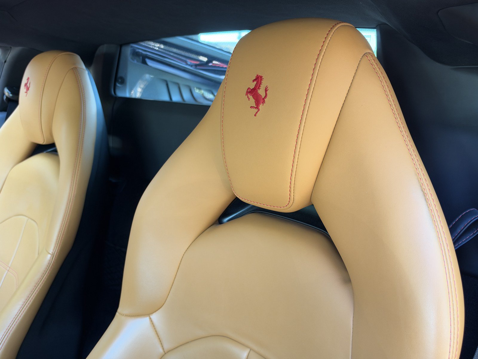 Used 2017 Ferrari 488 GTB RWD image 52