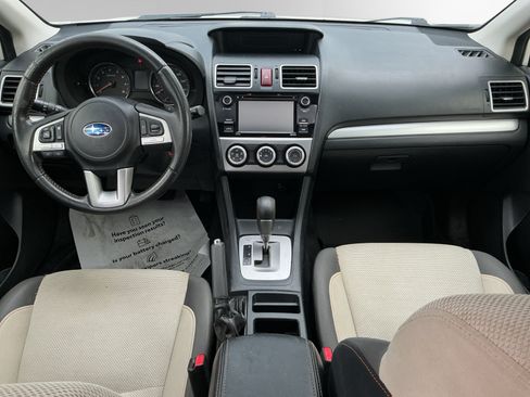 Used 2017 Subaru Crosstrek 2.0i Premium w/ Moonroof Package AWD/4WD image 10