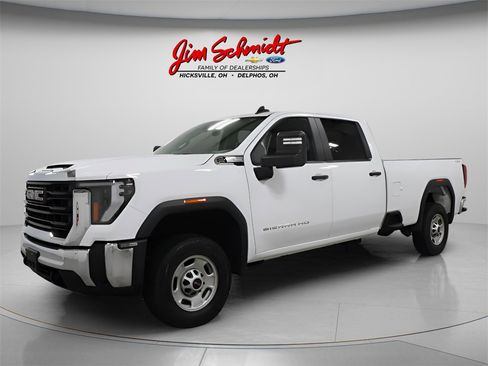 Used 2024 GMC Sierra 2500 Pro w/ Convenience Package image 2