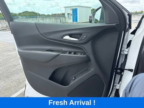 Used 2023 Chevrolet Equinox LT FWD image 11