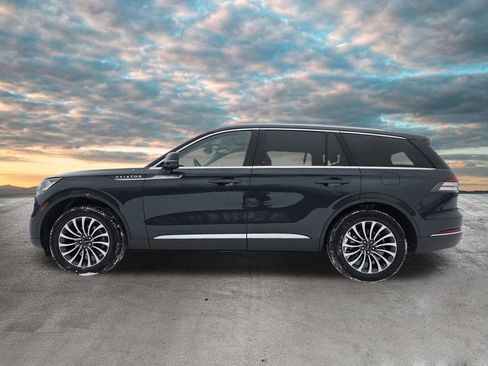 Used 2023 Lincoln Aviator Reserve w/ Elements Package Plus image 5