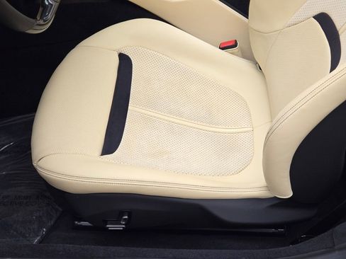 Used 2024 Ferrari Roma Spider image 34