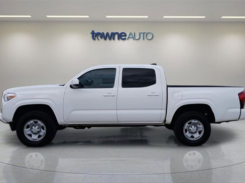 Used 2022 Toyota Tacoma SR image 2
