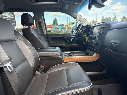 Used 2018 Chevrolet Silverado 2500 High Country image 18