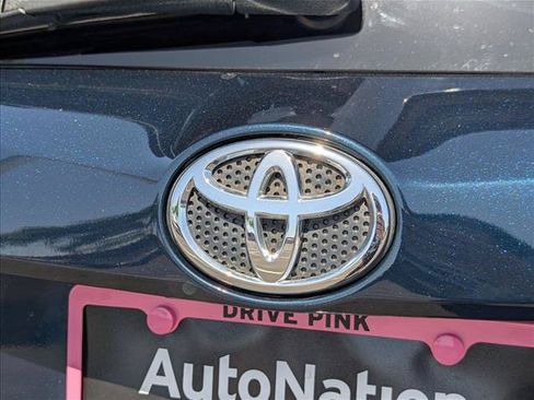 Used 2018 Toyota RAV4 XLE w/ Plus Extra Value Package FWD image 30