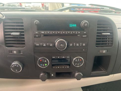 Used 2007 Chevrolet Silverado 1500 LT w/ Towing Package image 5