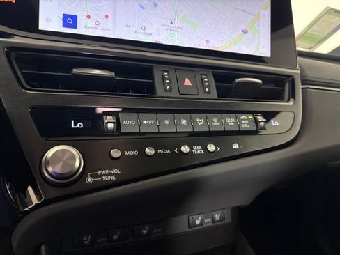 Certified 2025 Lexus ES 300h w/ Premium Package FWD image 24