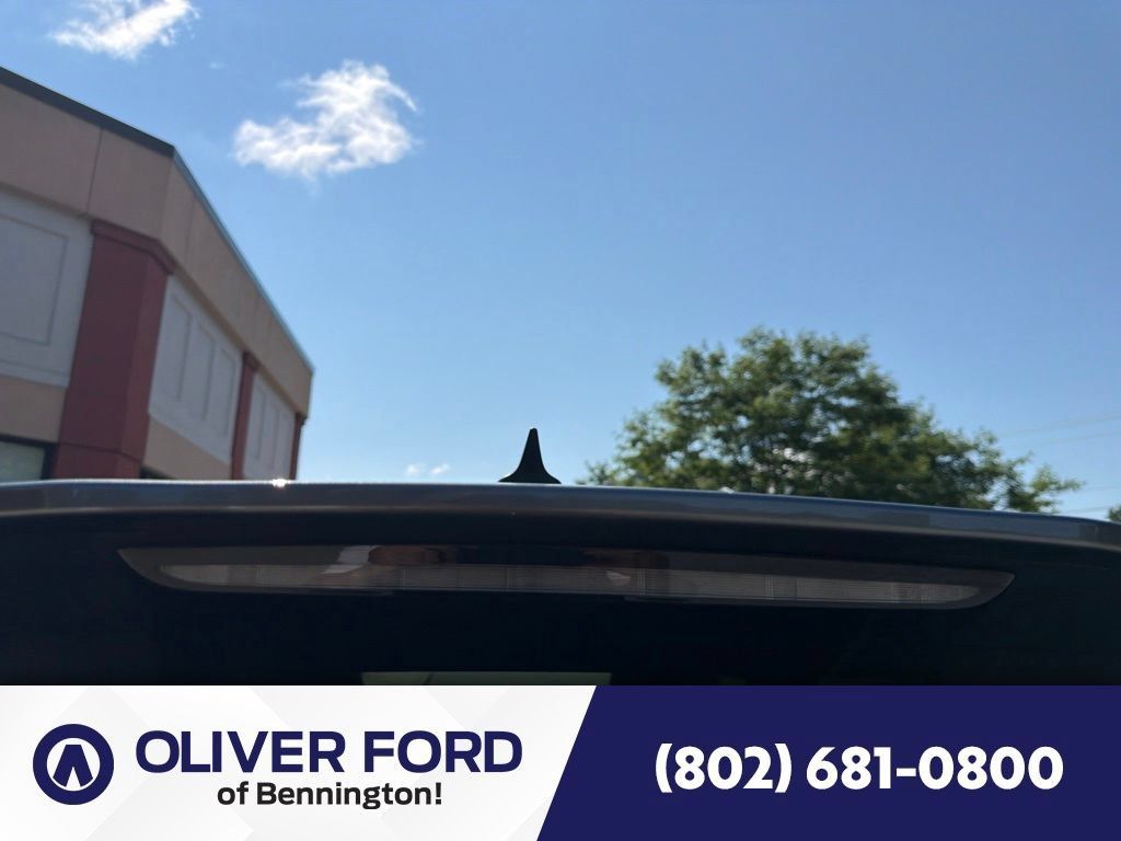 Used 2025 Ford Escape ST-Line AWD/4WD image 19