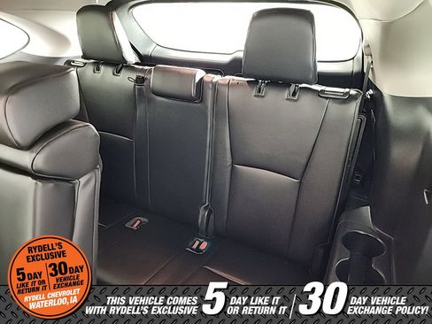 Used 2022 Toyota Highlander XLE image 26