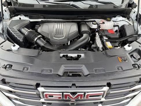 Used 2025 GMC Acadia Elevation image 19