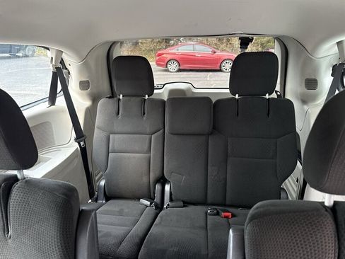 Used 2015 Dodge Grand Caravan American Value Package image 29