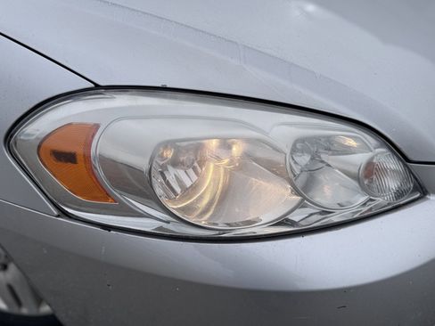 Used 2016 Chevrolet Impala LT image 45