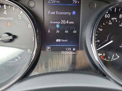 Used 2018 Nissan Rogue SV image 10