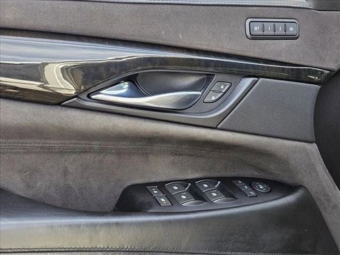 Used 2018 Cadillac Escalade ESV Platinum image 9