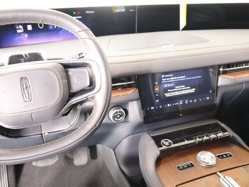 New 2026 Lincoln Navigator Black Label AWD/4WD image 5
