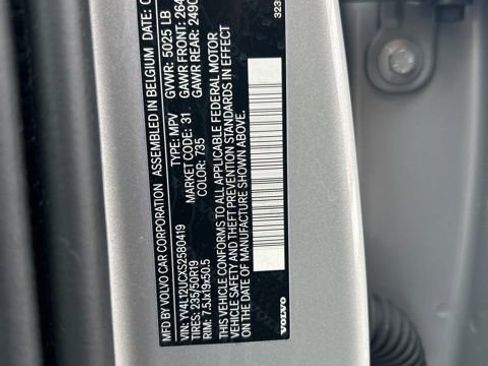 Certified 2025 Volvo XC40 B5 Plus AWD/4WD image 26