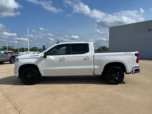 Used 2024 Chevrolet Silverado 1500 RST AWD/4WD image 2