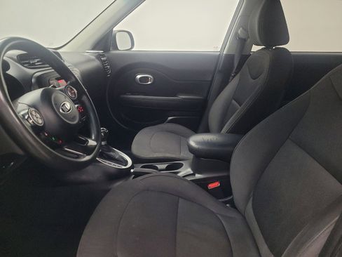 Used 2016 Kia Soul image 17