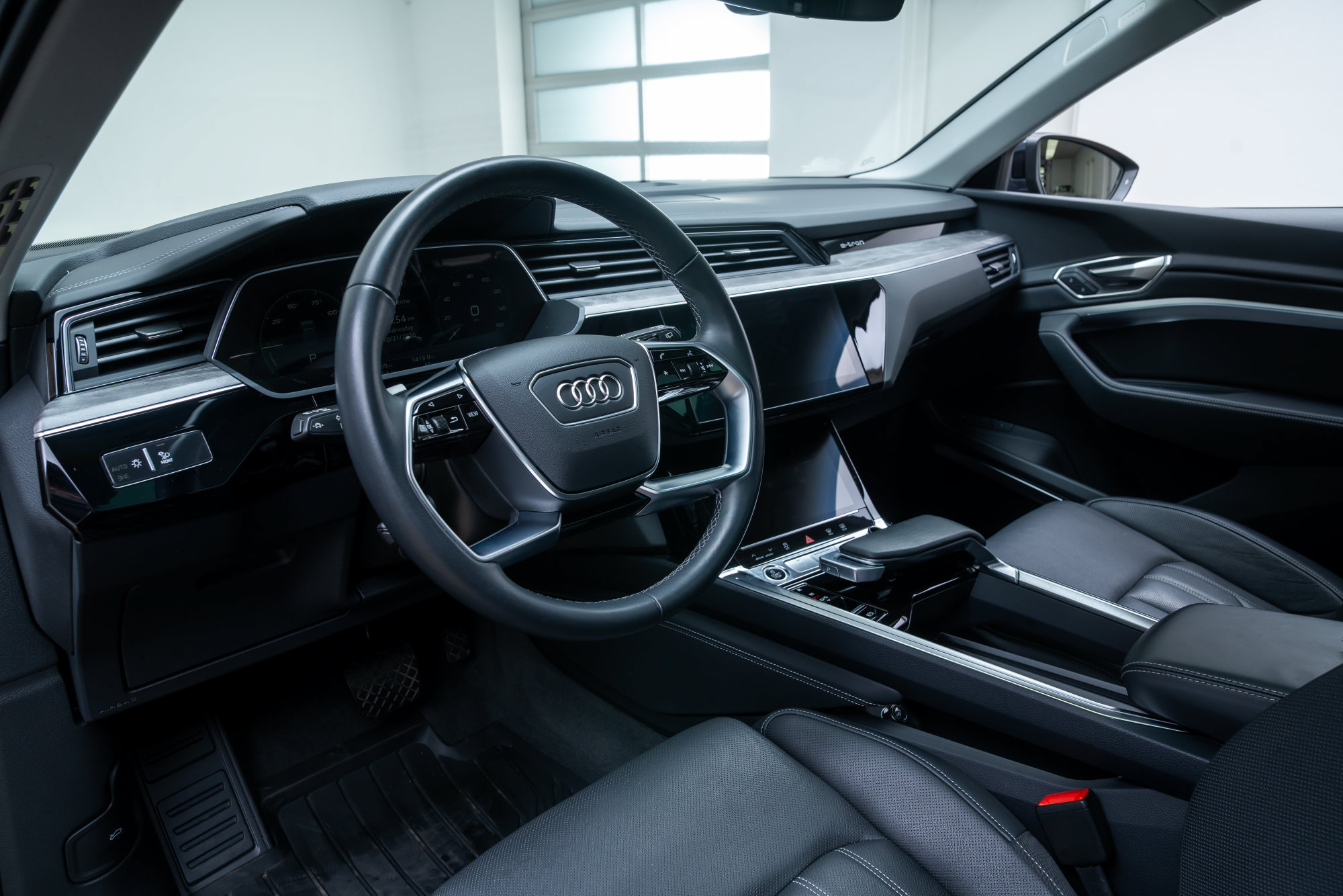 Used 2024 Audi Q8 e-tron Prestige w/ Prestige Package AWD/4WD image 22