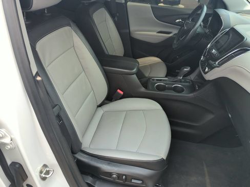 Used 2019 Chevrolet Equinox Premier FWD image 36