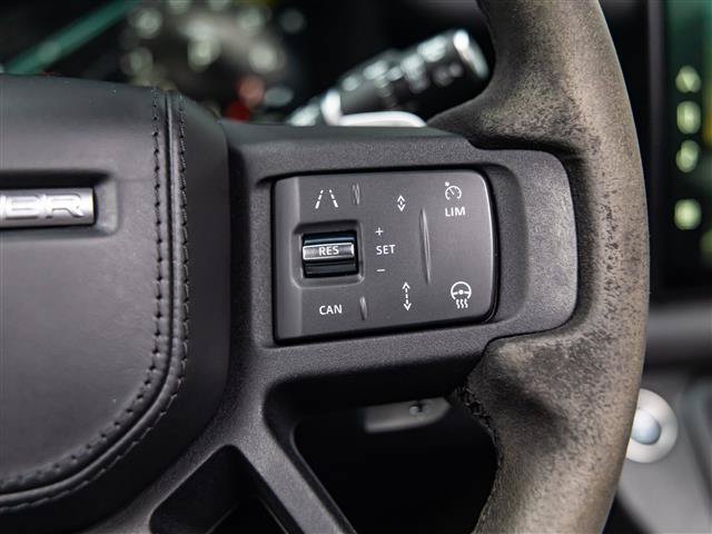 Used 2023 Land Rover Defender 110 V8 AWD/4WD image 25