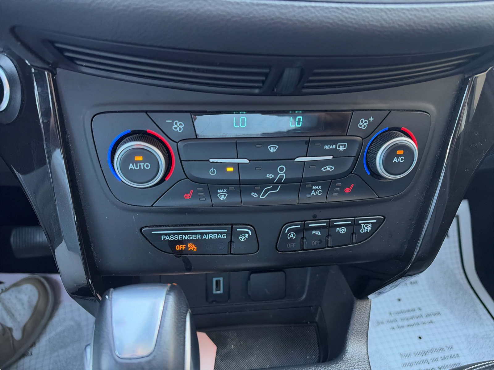 Used 2019 Ford Escape Titanium FWD image 14