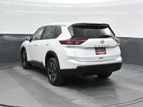 Used 2026 Nissan Rogue SV FWD image 11