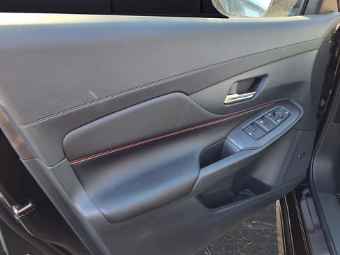 New 2026 Nissan Sentra SR w/ SR Premium Package FWD image 5