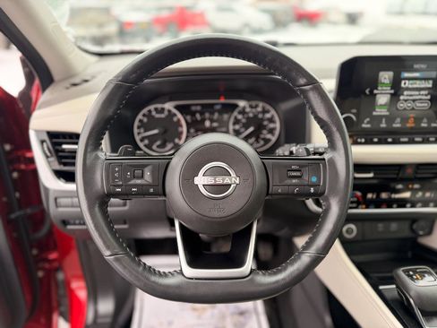 Used 2022 Nissan Rogue SL w/ SL Premium Package image 12