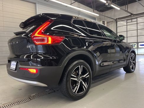 Used 2023 Volvo XC40 B5 Core w/ Protection Package Premier image 7
