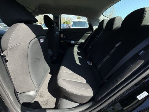 New 2026 Hyundai Elantra Blue image 23