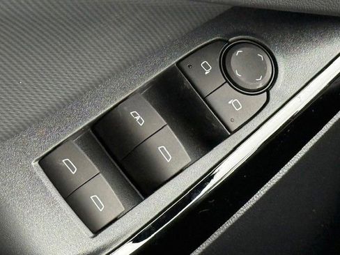 New 2026 Chevrolet Equinox LT w/ Convenience Package II image 33