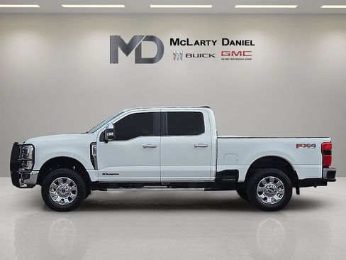 Used 2025 Ford F250 Lariat w/ Chrome Package AWD/4WD image 2