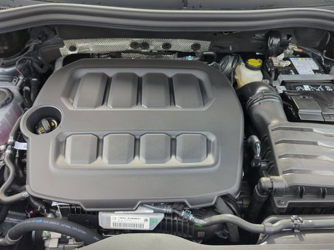 New 2026 Volkswagen Tiguan SE R-Line image 20