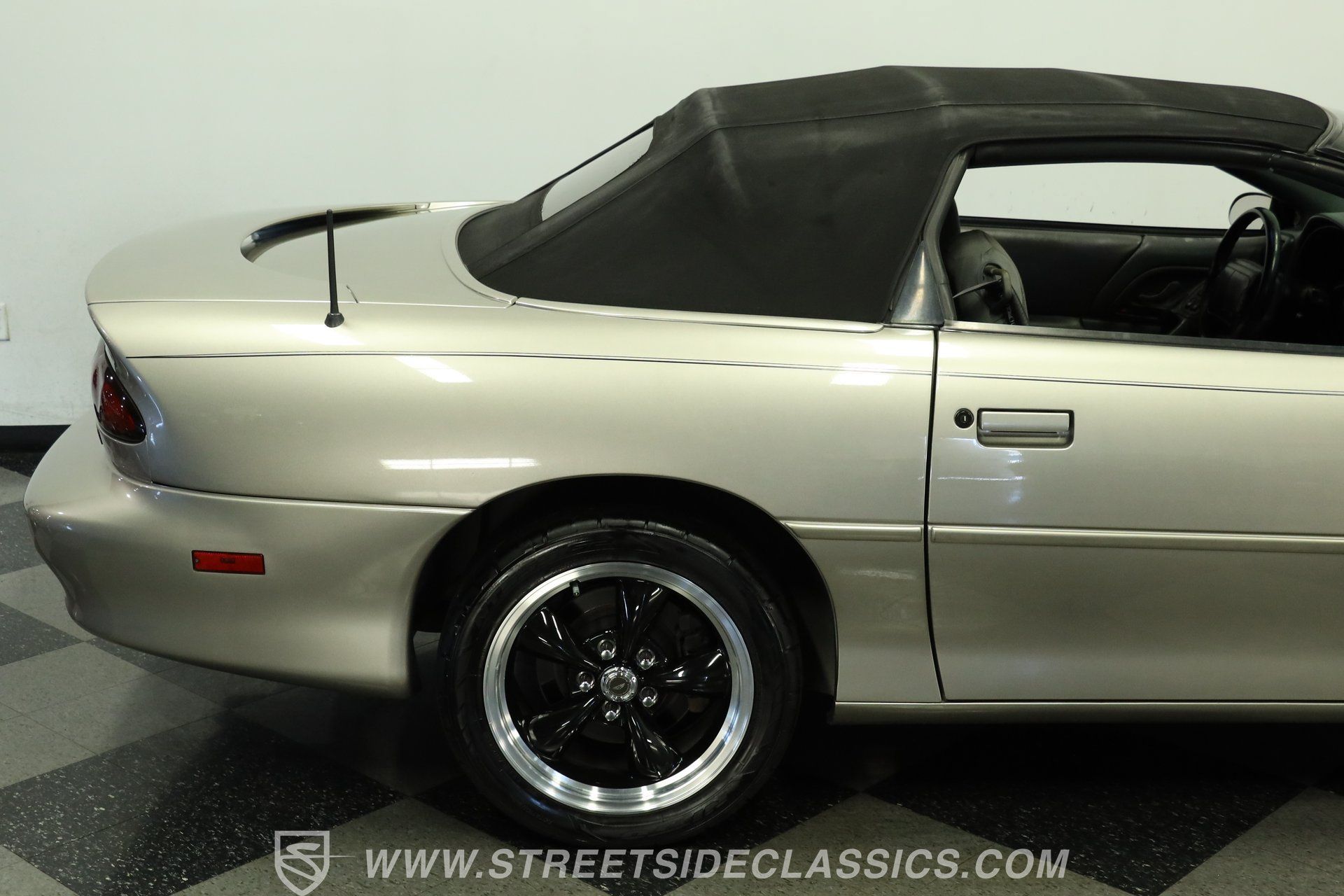 Used 1999 Chevrolet Camaro Z28 RWD image 28