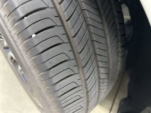 Certified 2025 Honda Accord SE image 28