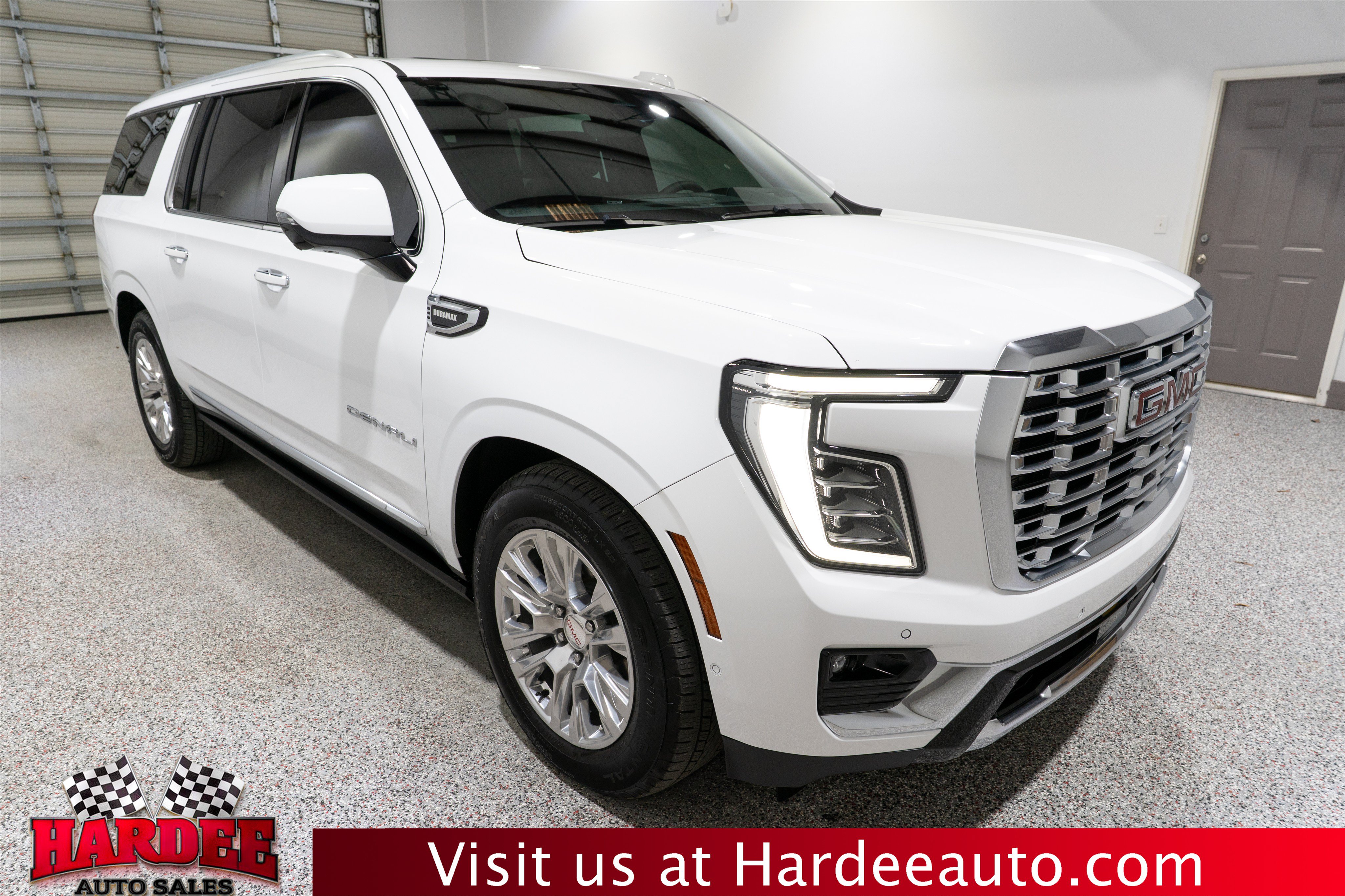 Used 2025 GMC Yukon XL Denali w/ Advanced Technology Package AWD/4WD image 6