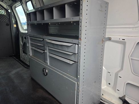 Used 2007 Ford E-150 and Econoline 150 RWD image 25