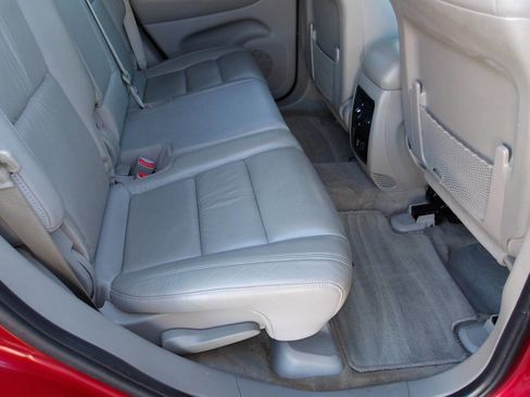 Used 2011 Jeep Grand Cherokee Laredo image 21